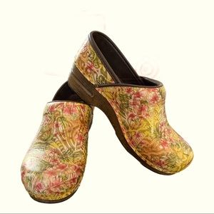Dansko Vintage XP floral clogs size 37